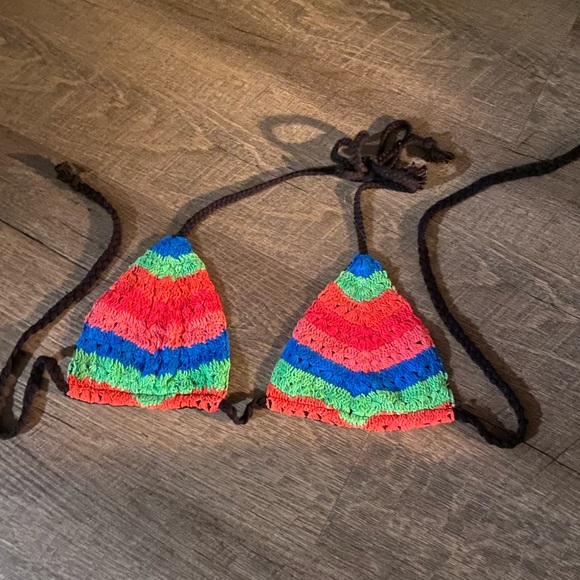 Dolls Kill Club Exx Crochet knit rainbow bikini top wth black lining M - Picture 2 of 11
